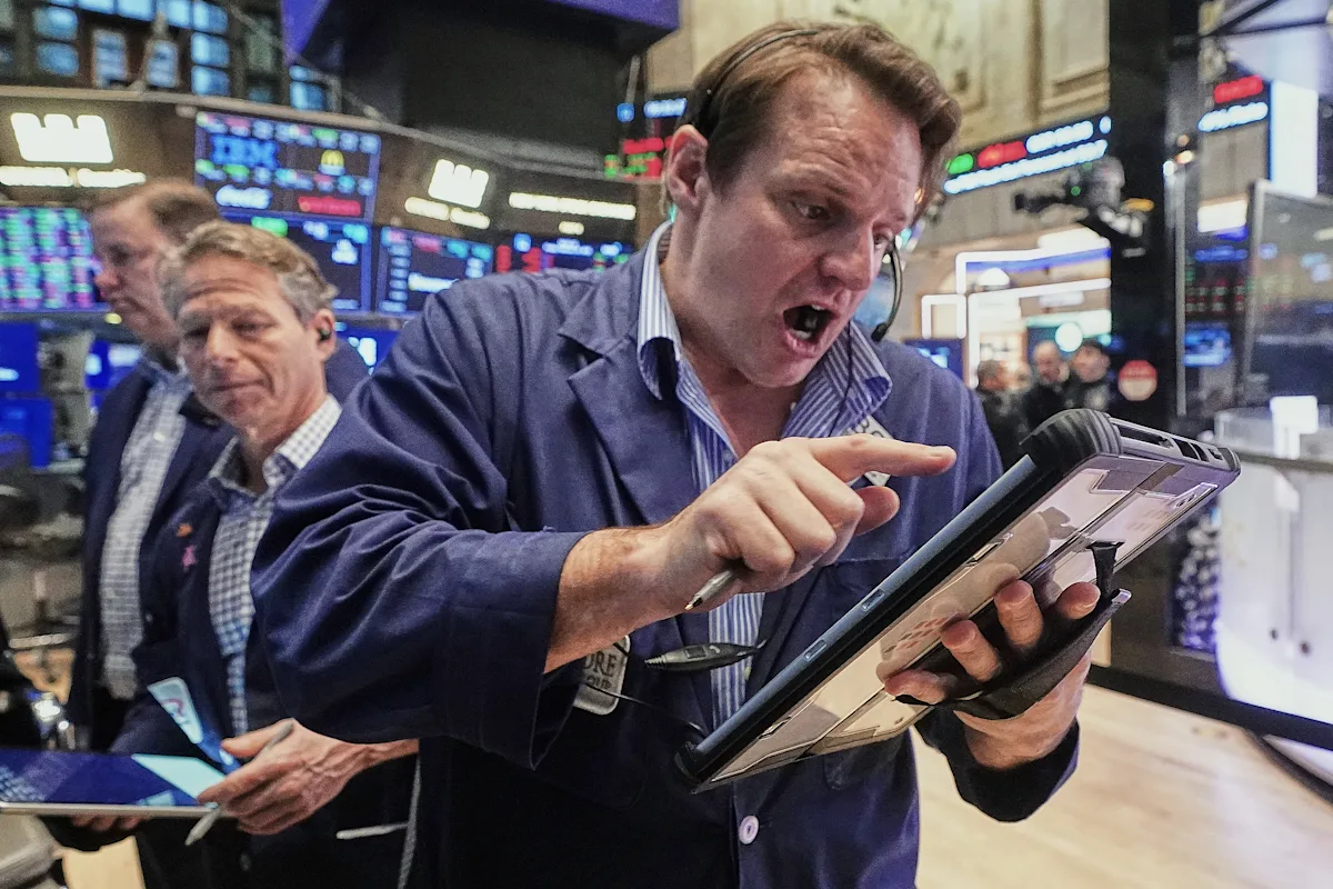 ‘Money's moving out of tech’: Wall Street weighs stock market winners amid the AI scare trade